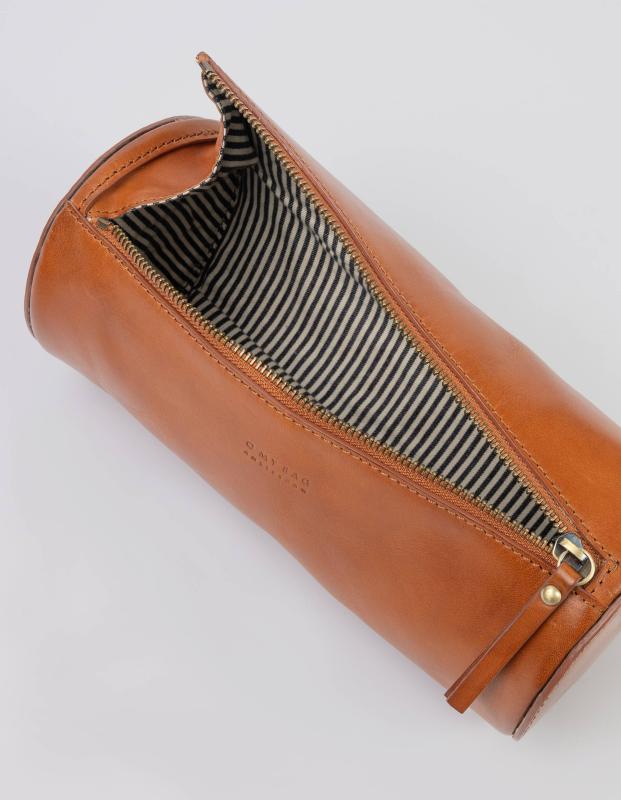 Izzy Cognac Classic Leather - kožená kabelka v tvare valca