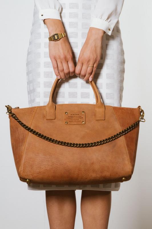 Fly Violet Midi Camel Hunter Leather - kožená kabelka