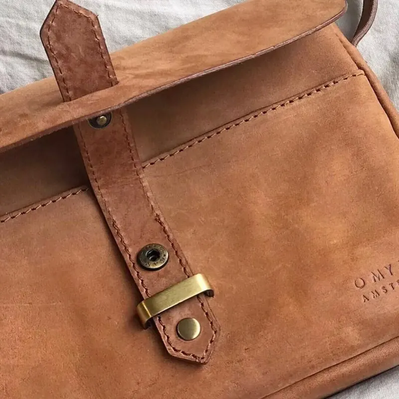 Ally Bag Midi Camel Hunter Leather - crossbody kožená kabelka