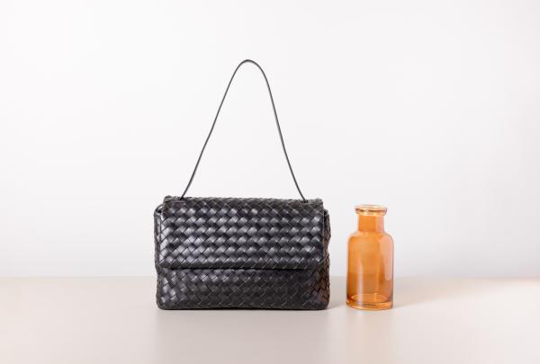 Kenzie Black Woven Classic Leather - kožená kabelka