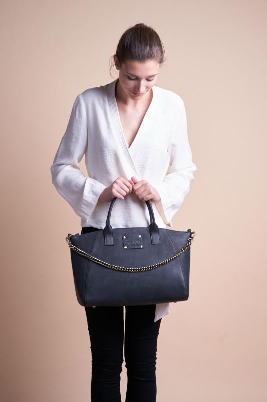 Fly Violet Midi Black Hunter Leather - kožená kabelka