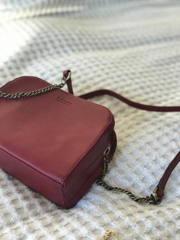 Emily Ruby Classic Leather - kožená crossbody kabelka