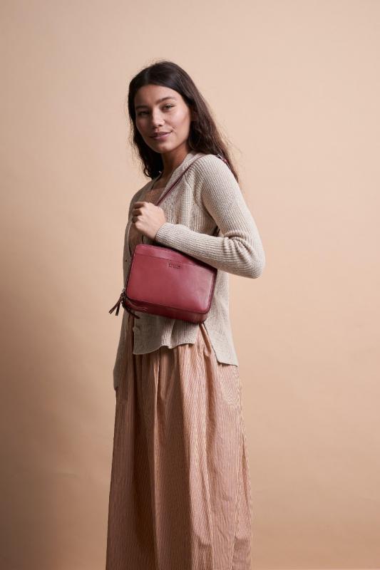 Bee´s Box Bag Ruby Classic Leather - kožená crossbody kabelka
