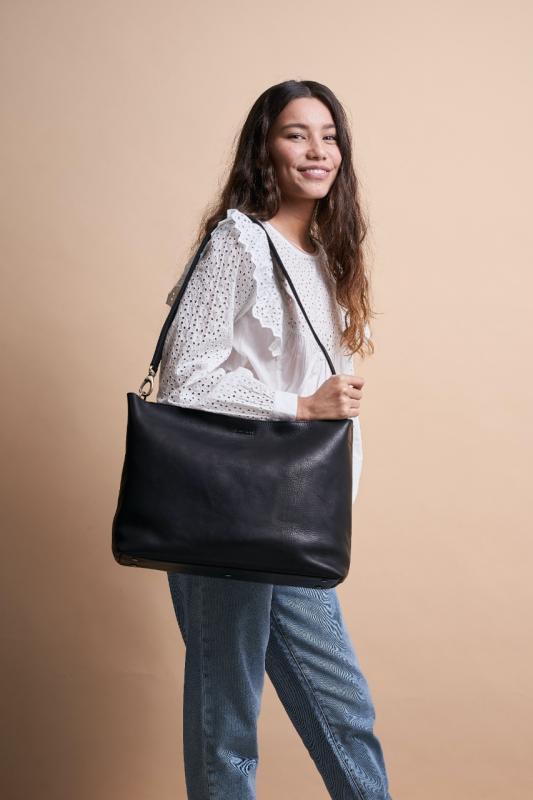 Olivia Black Stromboli Leather - kožená kabelka
