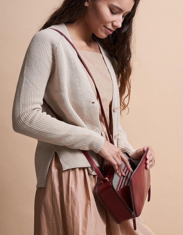 Bee´s Box Bag Ruby Classic Leather - kožená crossbody kabelka