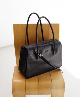 veľká čierna kožená kabelka Kate od značky O My Bag Amsterdam
